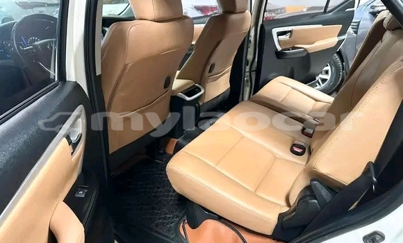 Buy Used Toyota Fortuner White Car in Vientiane in Vientiane Province Buy Used Toyota Fortuner White Car in Vientiane in Vientiane Province