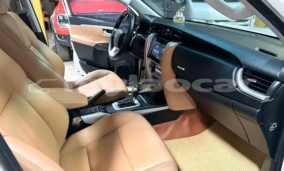Buy Used Toyota Fortuner White Car in Vientiane in Vientiane Province Buy Used Toyota Fortuner White Car in Vientiane in Vientiane Province