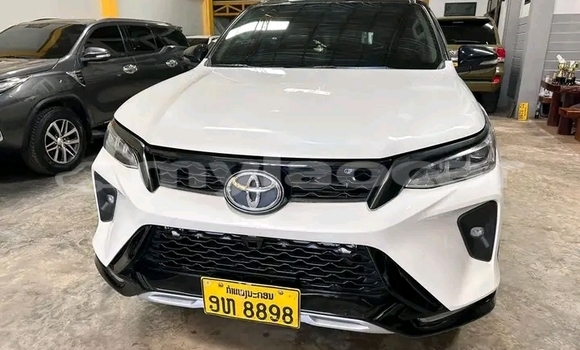 Buy Used Toyota Fortuner White Car in Vientiane in Vientiane Province Buy Used Toyota Fortuner White Car in Vientiane in Vientiane Province