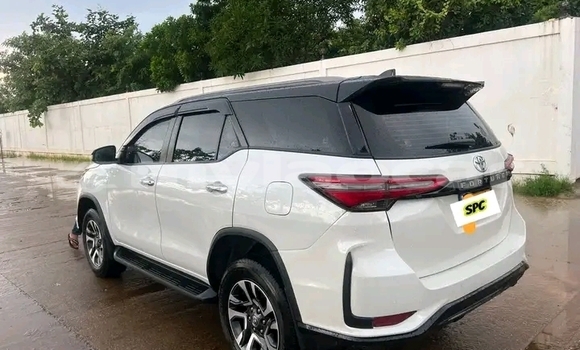 Buy Used Toyota Fortuner White Car in Luang Prabang in Louangphabang Province Buy Used Toyota Fortuner White Car in Luang Prabang in Louangphabang Province