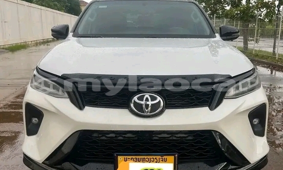 Buy Used Toyota Fortuner White Car in Luang Prabang in Louangphabang Province Buy Used Toyota Fortuner White Car in Luang Prabang in Louangphabang Province