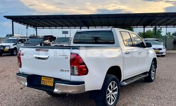 Buy Used Toyota Hilux White Car in Champasak in Champasak Province Buy Used Toyota Hilux White Car in Champasak in Champasak Province