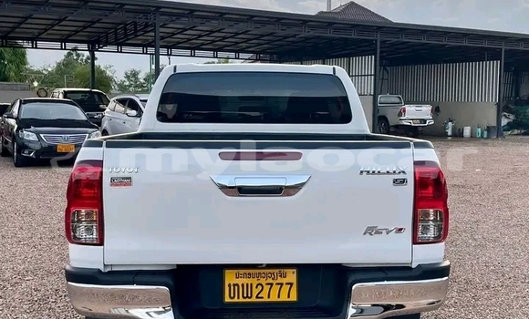 Buy Used Toyota Hilux White Car in Champasak in Champasak Province Buy Used Toyota Hilux White Car in Champasak in Champasak Province