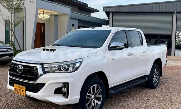 Buy Used Toyota Hilux White Car in Champasak in Champasak Province Buy Used Toyota Hilux White Car in Champasak in Champasak Province