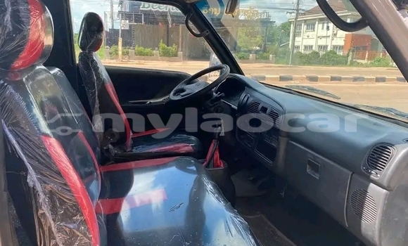 Buy Used Hyundai H200 White Car in Muang Khongxedon in Champasak Province Buy Used Hyundai H200 White Car in Muang Khongxedon in Champasak Province