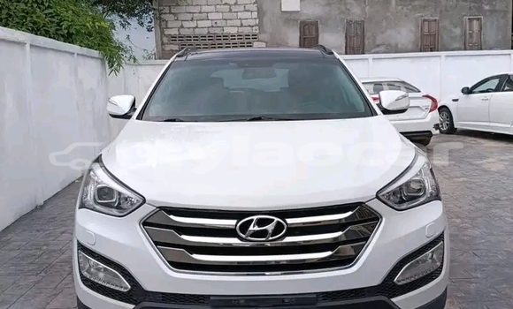 Buy Used Hyundai Santa Fe White Car in Luang Prabang in Louangphabang Province Buy Used Hyundai Santa Fe White Car in Luang Prabang in Louangphabang Province
