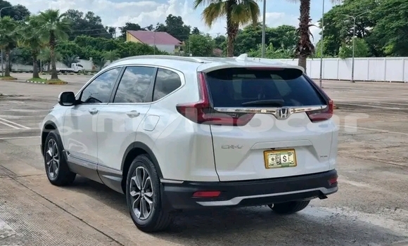 Buy Used Honda CR–V White Car in Vientiane in Vientiane Province Buy Used Honda CR–V White Car in Vientiane in Vientiane Province