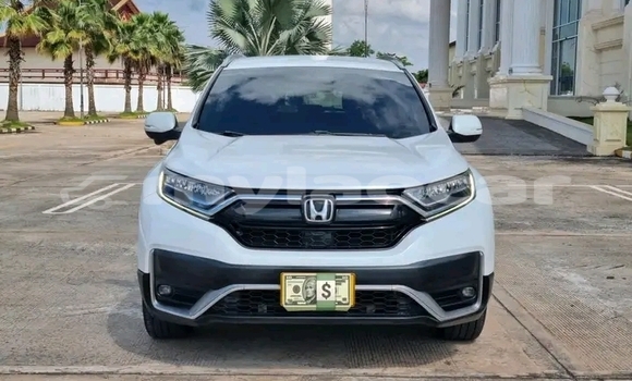 Buy Used Honda CR–V White Car in Vientiane in Vientiane Province Buy Used Honda CR–V White Car in Vientiane in Vientiane Province