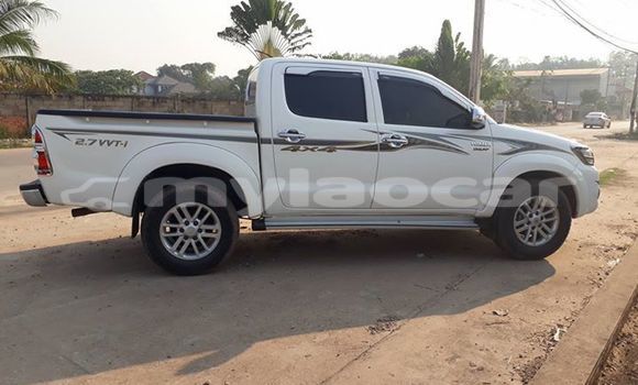 ຊື້ ໃຊ້ແລ້ວ Toyota Hilux White ລົດ ໃນ Vientiane ໃນ Vientiane Province ຊື້ ໃຊ້ແລ້ວ Toyota Hilux White ລົດ ໃນ Vientiane ໃນ Vientiane Province
