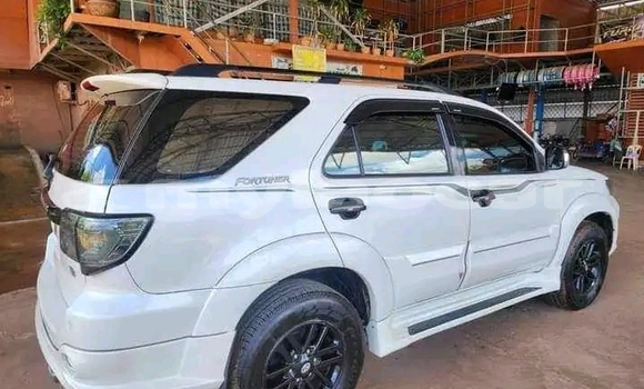 ຊື້ ໃຊ້ແລ້ວ Toyota Fortuner White ລົດ ໃນ Vientiane ໃນ Vientiane Province ຊື້ ໃຊ້ແລ້ວ Toyota Fortuner White ລົດ ໃນ Vientiane ໃນ Vientiane Province