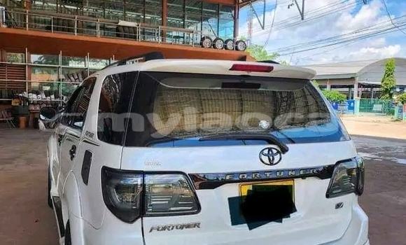 ຊື້ ໃຊ້ແລ້ວ Toyota Fortuner White ລົດ ໃນ Vientiane ໃນ Vientiane Province ຊື້ ໃຊ້ແລ້ວ Toyota Fortuner White ລົດ ໃນ Vientiane ໃນ Vientiane Province