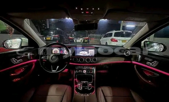 ຊື້ ໃຊ້ແລ້ວ Mercedes-Benz AMG GLE White ລົດ ໃນ Saravan ໃນ Salavan Province ຊື້ ໃຊ້ແລ້ວ Mercedes-Benz AMG GLE White ລົດ ໃນ Saravan ໃນ Salavan Province