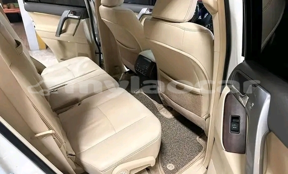 ຊື້ ໃຊ້ແລ້ວ Toyota Prado White ລົດ ໃນ Saravan ໃນ Salavan Province ຊື້ ໃຊ້ແລ້ວ Toyota Prado White ລົດ ໃນ Saravan ໃນ Salavan Province