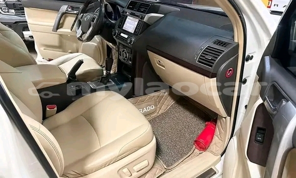 ຊື້ ໃຊ້ແລ້ວ Toyota Prado White ລົດ ໃນ Saravan ໃນ Salavan Province ຊື້ ໃຊ້ແລ້ວ Toyota Prado White ລົດ ໃນ Saravan ໃນ Salavan Province