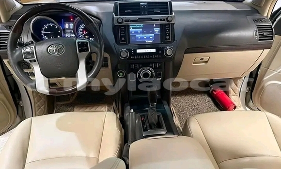 ຊື້ ໃຊ້ແລ້ວ Toyota Prado White ລົດ ໃນ Saravan ໃນ Salavan Province ຊື້ ໃຊ້ແລ້ວ Toyota Prado White ລົດ ໃນ Saravan ໃນ Salavan Province