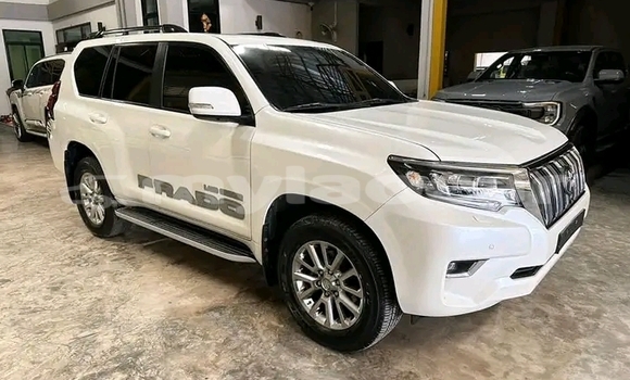 ຊື້ ໃຊ້ແລ້ວ Toyota Prado White ລົດ ໃນ Saravan ໃນ Salavan Province ຊື້ ໃຊ້ແລ້ວ Toyota Prado White ລົດ ໃນ Saravan ໃນ Salavan Province