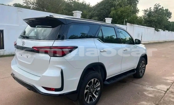 Acheter Occasion Voiture Toyota RAV4 Blanc à Vientiane, Vientiane Province Acheter Occasion Voiture Toyota RAV4 Blanc à Vientiane, Vientiane Province