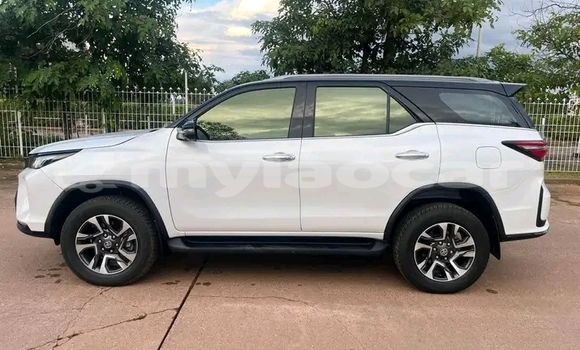 Acheter Occasion Voiture Toyota RAV4 Blanc à Vientiane, Vientiane Province Acheter Occasion Voiture Toyota RAV4 Blanc à Vientiane, Vientiane Province