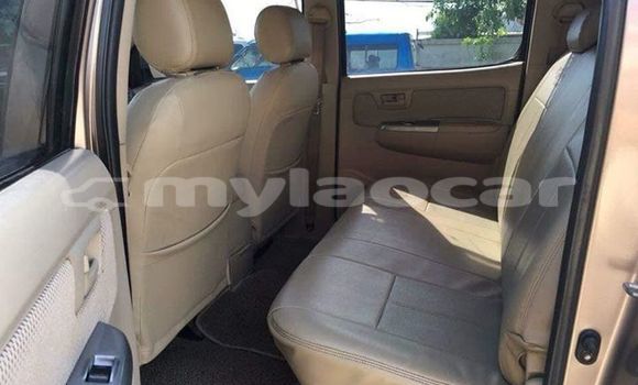 Buy Used Toyota Hilux Brown Car in Vientiane in Vientiane Province Buy Used Toyota Hilux Brown Car in Vientiane in Vientiane Province