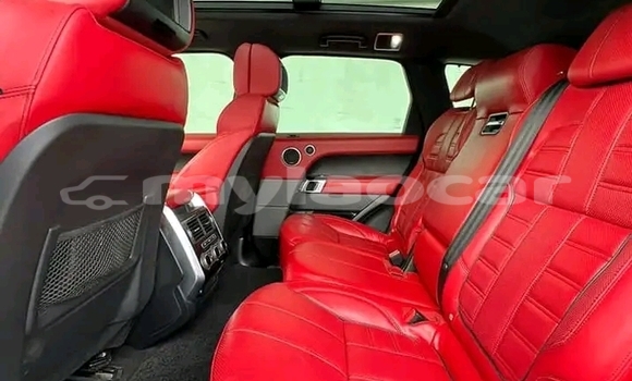 Buy Used Land Rover Range Rover White Car in Luang Prabang in Louangphabang Province Buy Used Land Rover Range Rover White Car in Luang Prabang in Louangphabang Province