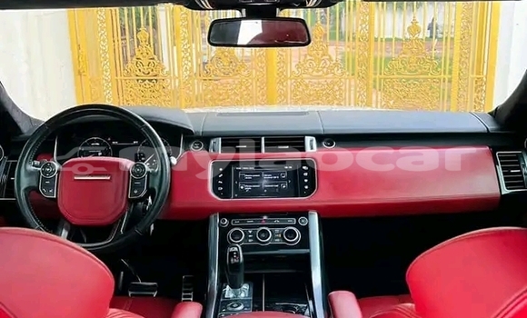 Buy Used Land Rover Range Rover White Car in Luang Prabang in Louangphabang Province Buy Used Land Rover Range Rover White Car in Luang Prabang in Louangphabang Province