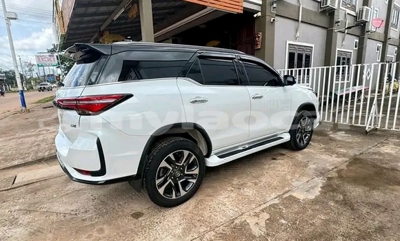 Buy Used Toyota REVO CAB Z-EDITION White Car in Luang Prabang in Louangphabang Province Buy Used Toyota REVO CAB Z-EDITION White Car in Luang Prabang in Louangphabang Province