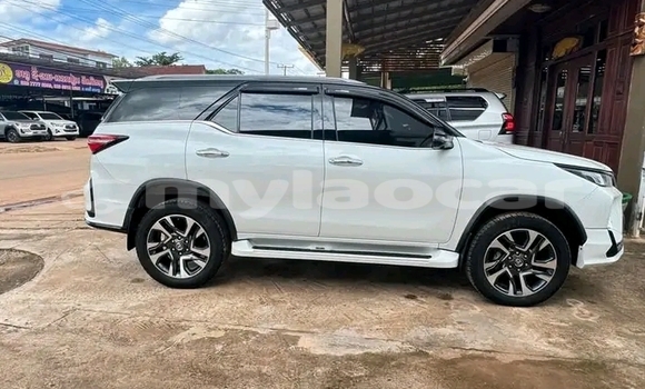 Buy Used Toyota REVO CAB Z-EDITION White Car in Luang Prabang in Louangphabang Province Buy Used Toyota REVO CAB Z-EDITION White Car in Luang Prabang in Louangphabang Province