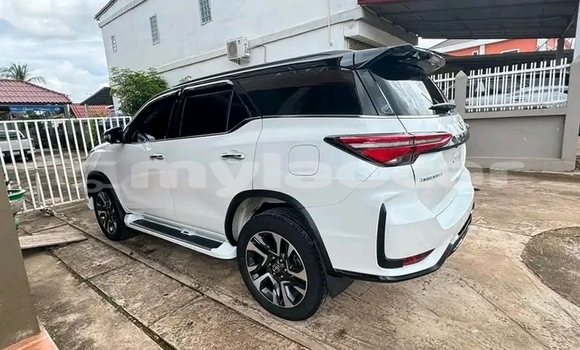 Buy Used Toyota REVO CAB Z-EDITION White Car in Luang Prabang in Louangphabang Province Buy Used Toyota REVO CAB Z-EDITION White Car in Luang Prabang in Louangphabang Province