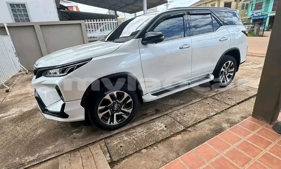 Buy Used Toyota REVO CAB Z-EDITION White Car in Luang Prabang in Louangphabang Province Buy Used Toyota REVO CAB Z-EDITION White Car in Luang Prabang in Louangphabang Province