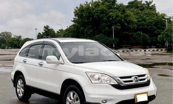 Buy Used Honda CR–V White Car in Luang Namtha in Luang Namtha Province Buy Used Honda CR–V White Car in Luang Namtha in Luang Namtha Province