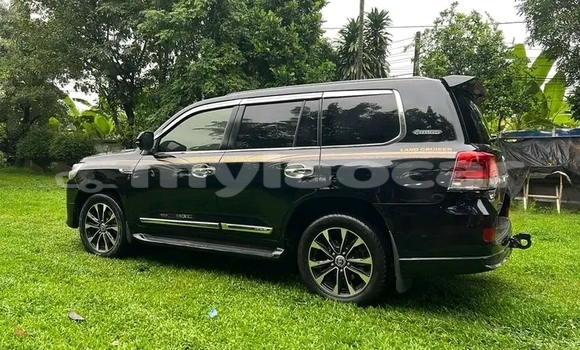 Buy Used Toyota RAV4 Black Car in Saravan in Salavan Province Buy Used Toyota RAV4 Black Car in Saravan in Salavan Province