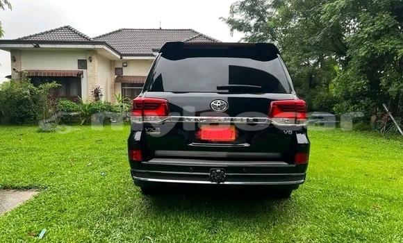 Buy Used Toyota RAV4 Black Car in Saravan in Salavan Province Buy Used Toyota RAV4 Black Car in Saravan in Salavan Province