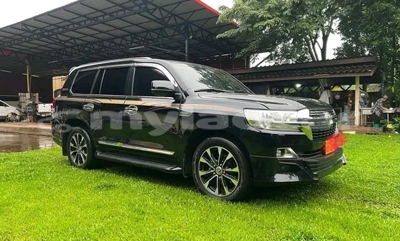 Buy Used Toyota RAV4 Black Car in Saravan in Salavan Province Buy Used Toyota RAV4 Black Car in Saravan in Salavan Province