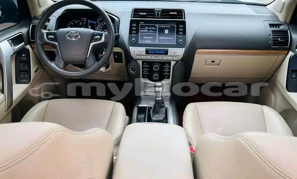 Buy Used Toyota Prado White Car in Vientiane in Vientiane Province Buy Used Toyota Prado White Car in Vientiane in Vientiane Province
