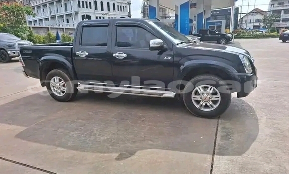 Buy Used Toyota Hilux Black Car in Luang Prabang in Louangphabang Province Buy Used Toyota Hilux Black Car in Luang Prabang in Louangphabang Province