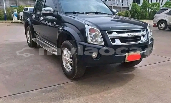 Buy Used Toyota Hilux Black Car in Luang Prabang in Louangphabang Province Buy Used Toyota Hilux Black Car in Luang Prabang in Louangphabang Province