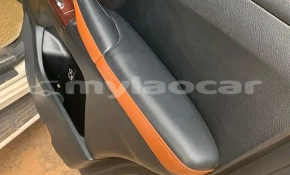 Buy Used Toyota Fortuner White Car in Vientiane in Vientiane Province Buy Used Toyota Fortuner White Car in Vientiane in Vientiane Province