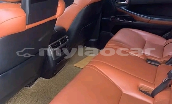 Buy Used Toyota Fortuner White Car in Vientiane in Vientiane Province Buy Used Toyota Fortuner White Car in Vientiane in Vientiane Province