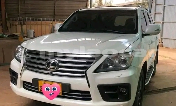 Buy Used Toyota Fortuner White Car in Vientiane in Vientiane Province Buy Used Toyota Fortuner White Car in Vientiane in Vientiane Province