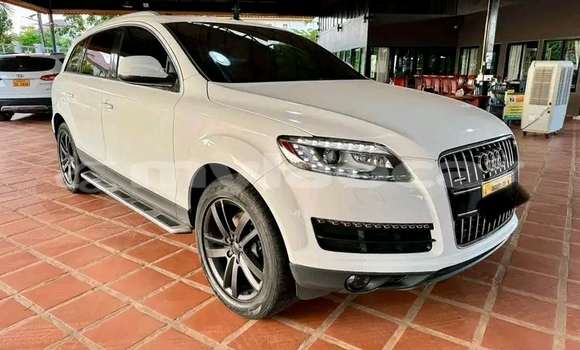 Buy Used Audi Q7 White Car in Vientiane in Vientiane Province Buy Used Audi Q7 White Car in Vientiane in Vientiane Province