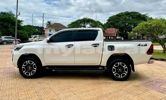 Buy Used Toyota REVO CAB Z-EDITION White Car in Sekong in Xékong Province Buy Used Toyota REVO CAB Z-EDITION White Car in Sekong in Xékong Province