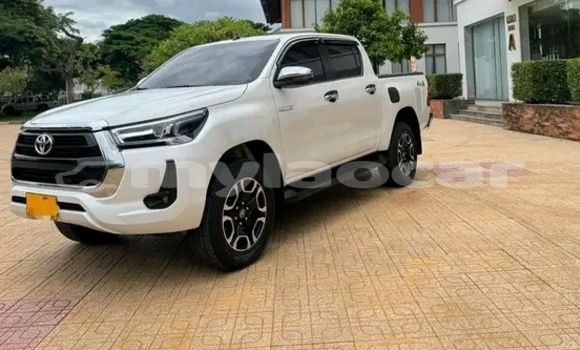 Buy Used Toyota REVO CAB Z-EDITION White Car in Sekong in Xékong Province Buy Used Toyota REVO CAB Z-EDITION White Car in Sekong in Xékong Province