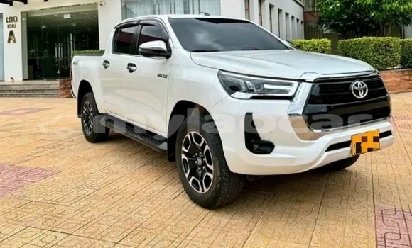 Buy Used Toyota REVO CAB Z-EDITION White Car in Sekong in Xékong Province Buy Used Toyota REVO CAB Z-EDITION White Car in Sekong in Xékong Province