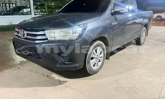 Buy Used Toyota Hilux Black Car in Luang Prabang in Louangphabang Province Buy Used Toyota Hilux Black Car in Luang Prabang in Louangphabang Province