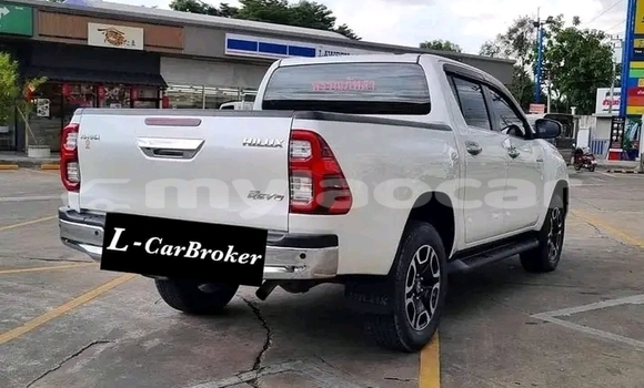 Buy Used Toyota REVO CAB Z-EDITION White Car in Luang Namtha in Luang Namtha Province Buy Used Toyota REVO CAB Z-EDITION White Car in Luang Namtha in Luang Namtha Province