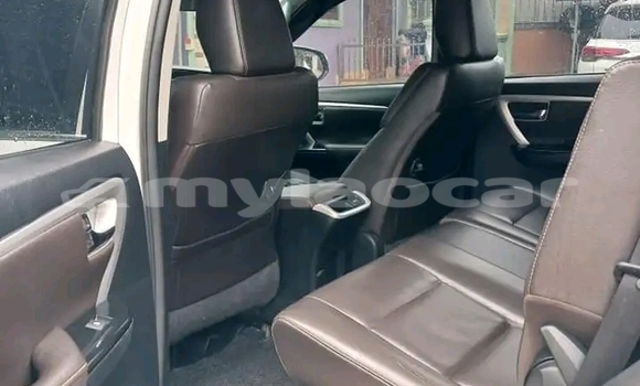 Buy Used Toyota Fortuner White Car in Luang Prabang in Louangphabang Province Buy Used Toyota Fortuner White Car in Luang Prabang in Louangphabang Province