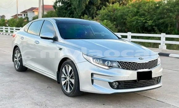 Buy Used Kia Optima White Car in Luang Prabang in Louangphabang Province Buy Used Kia Optima White Car in Luang Prabang in Louangphabang Province