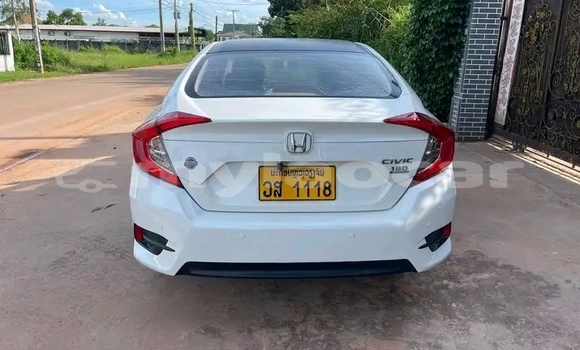 Buy Used Honda Civic White Car in Luang Prabang in Louangphabang Province Buy Used Honda Civic White Car in Luang Prabang in Louangphabang Province