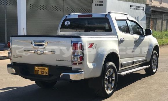 Buy Used Chevrolet Corolado Silver Car in Vientiane in Vientiane Province Buy Used Chevrolet Corolado Silver Car in Vientiane in Vientiane Province