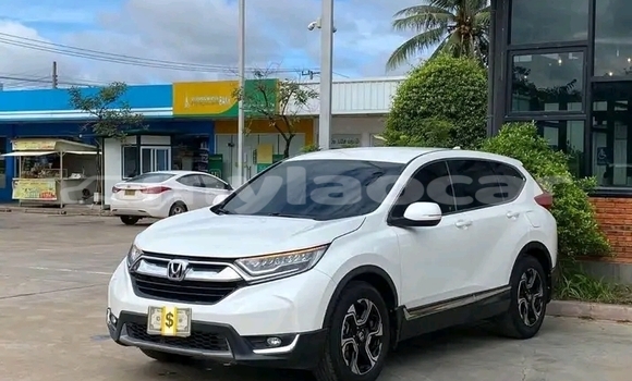 Buy Used Honda CRโV White Car in Luang Prabang in Louangphabang Province Buy Used Honda CRโV White Car in Luang Prabang in Louangphabang Province